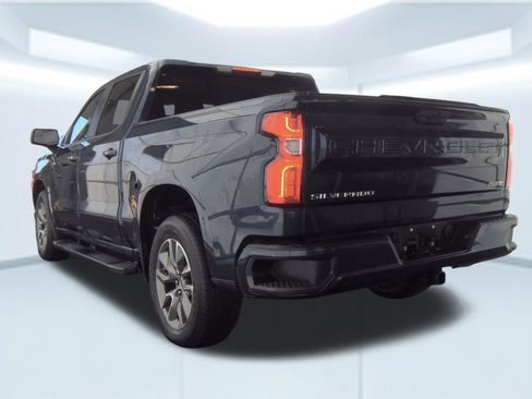 Used 2021 Chevrolet Silverado 1500 RST RWD image 4