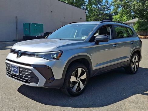 Certified 2025 Volkswagen Taos S AWD/4WD image 5