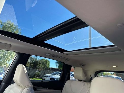 Certified 2025 INFINITI QX60 Luxe image 4