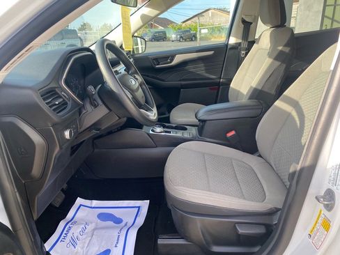 Used 2022 Ford Escape SE image 20