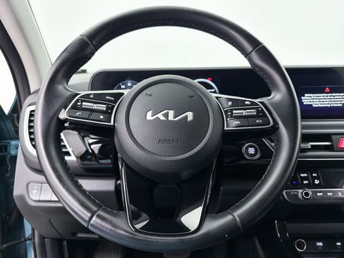 Used 2024 Kia Seltos S FWD image 3