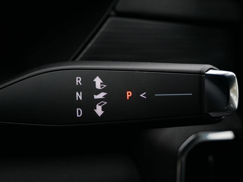 New 2026 GMC Acadia Elevation w/ Elevation Premium Package AWD/4WD image 9