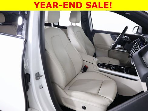 Used 2025 Mercedes-Benz GLA 250 4MATIC image 46