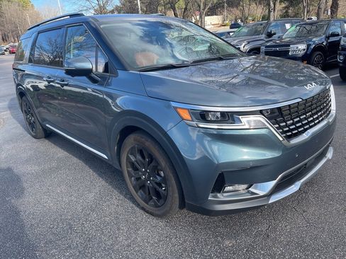 Used 2022 Kia Carnival SX image 4