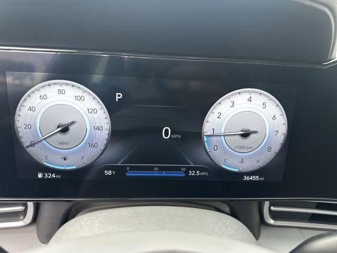 Used 2023 Hyundai Elantra SEL w/ Convenience Package image 16