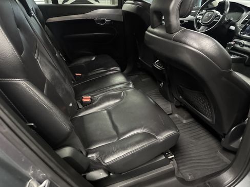 Used 2017 Volvo XC90 T6 Momentum w/ Vision Package AWD/4WD image 18