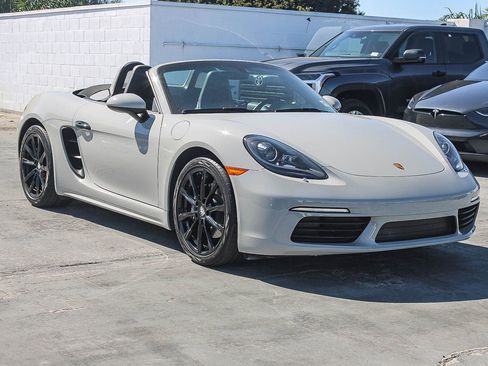 Used 2025 Porsche 718 Boxster image 13