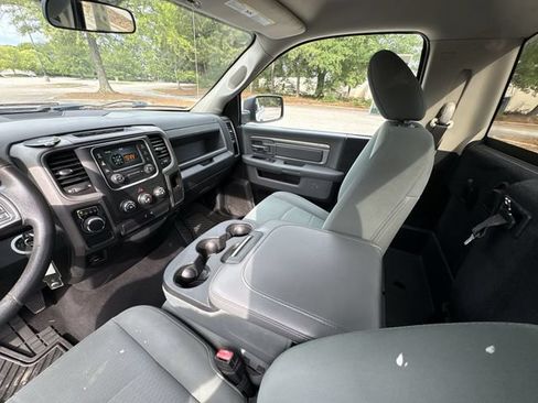 Used 2018 RAM 1500 Express RWD image 21