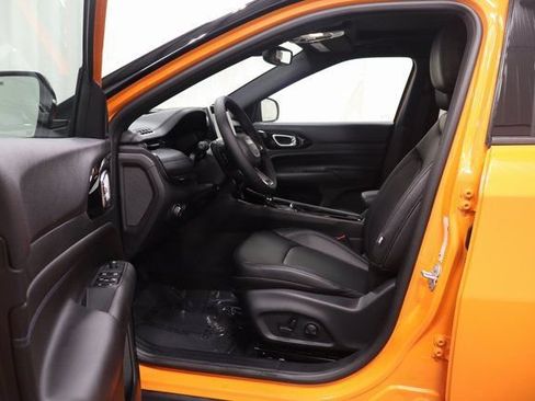 New 2026 Jeep Compass Limited w/ Sun, Sound & Navigation Group AWD/4WD image 11