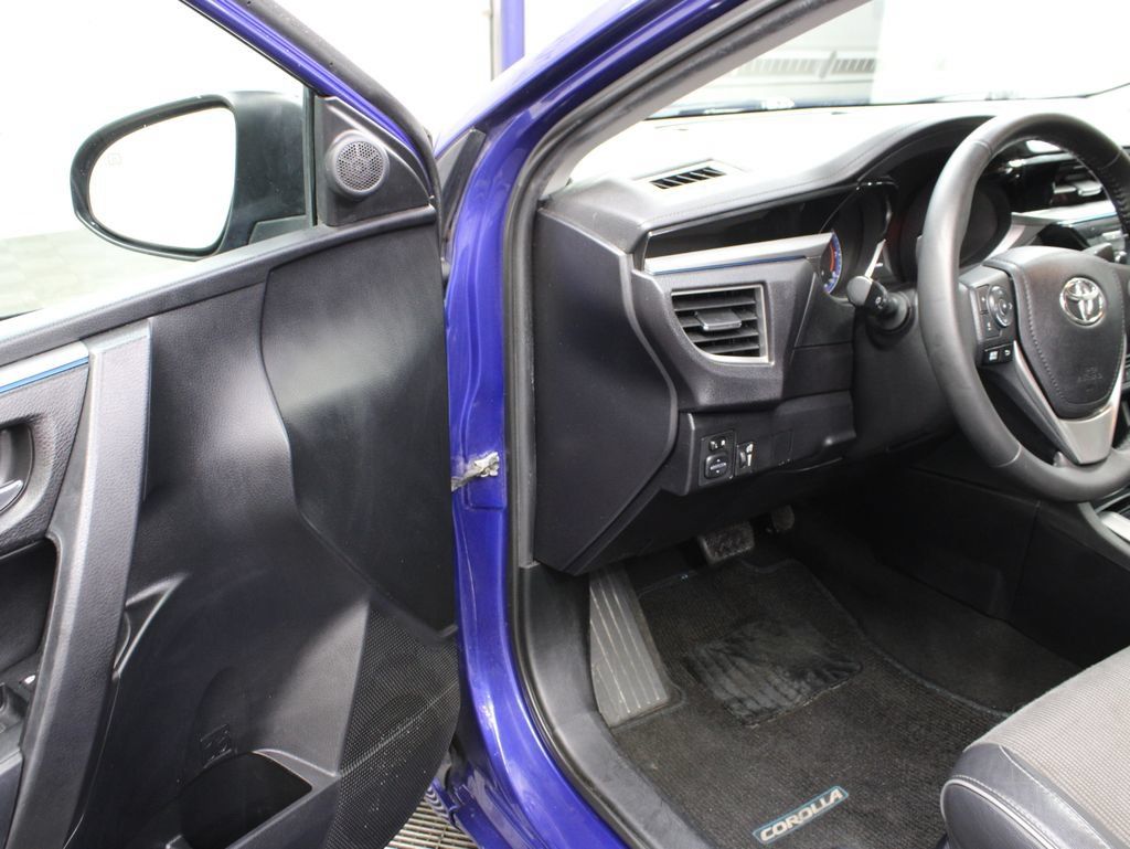 Used 2015 Toyota Corolla S FWD image 41