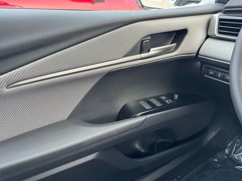 Used 2025 Toyota Camry SE w/ Convenience Package image 32