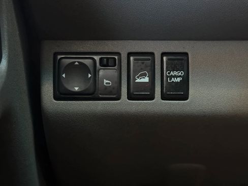 Used 2018 Nissan Frontier SV AWD/4WD image 27