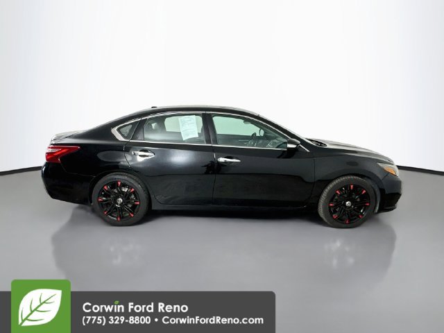 Used 2016 Nissan Altima 3.5 SL FWD image 9