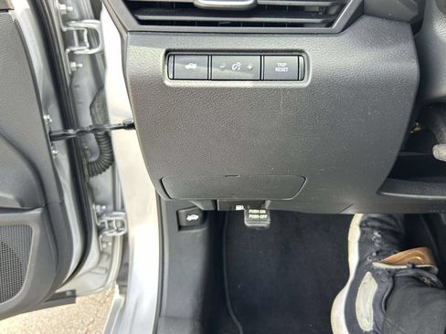 Used 2024 Nissan Altima 2.5 SV FWD image 28