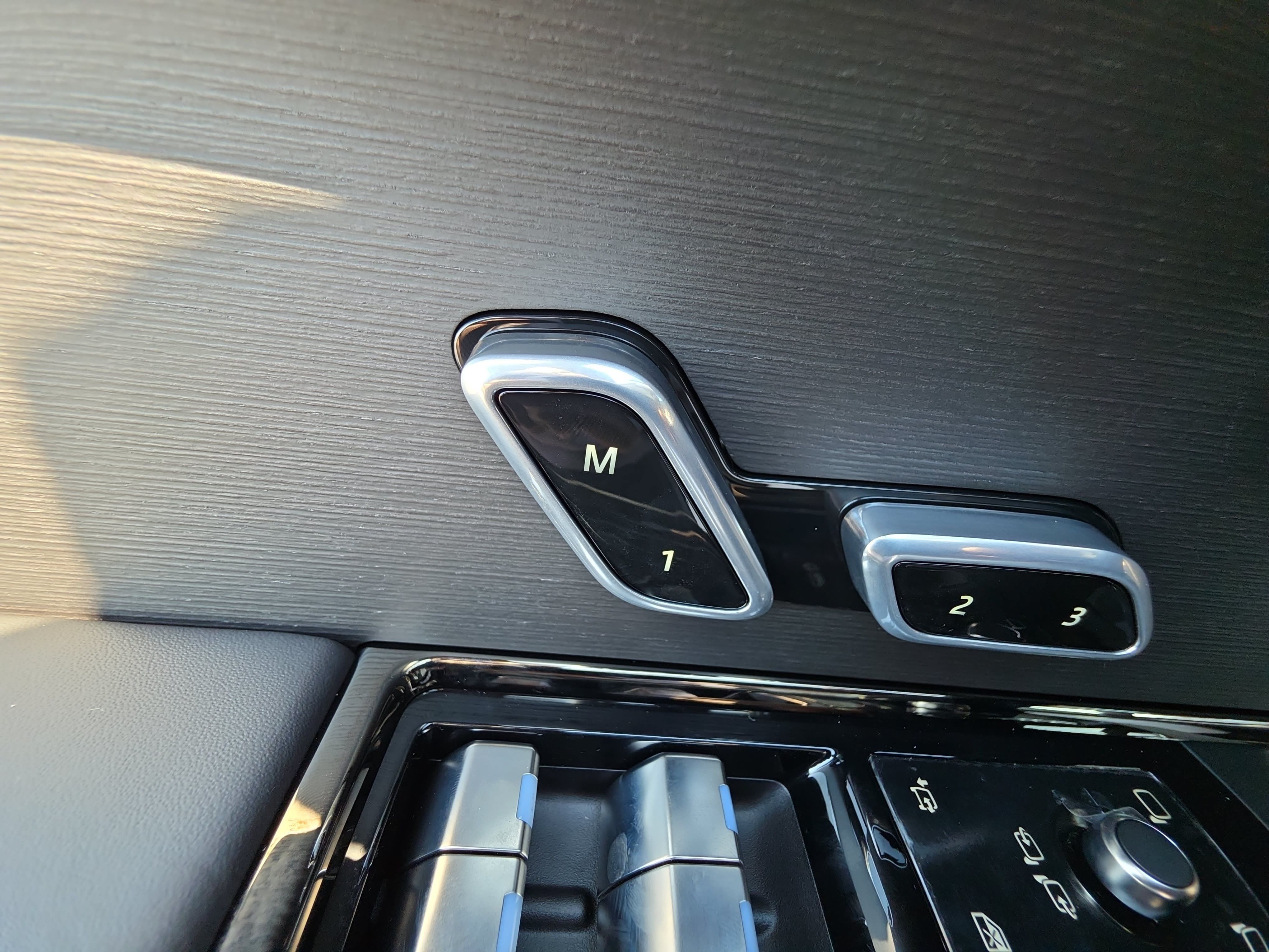 New 2027 Land Rover Range Rover Sport Battersea AWD/4WD image 29