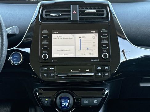 Used 2022 Toyota Prius LE image 17