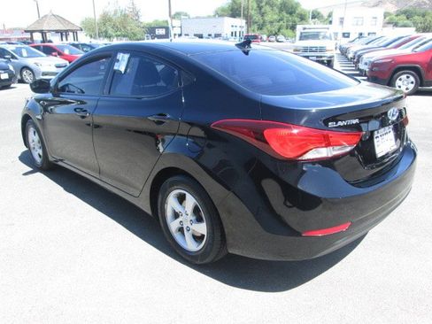 Used 2014 Hyundai Elantra SE image 4