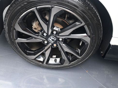Used 2019 Honda Civic Sport image 16