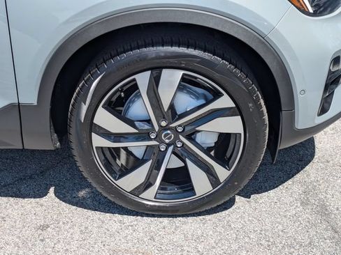New 2026 Volvo XC40 B5 Ultra w/ Protection Package Premier AWD/4WD image 11