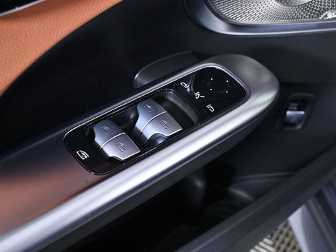 Used 2024 Mercedes-Benz C 300 4MATIC Sedan image 21