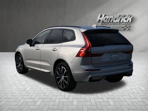 Used 2025 Volvo XC60 B5 Plus image 9