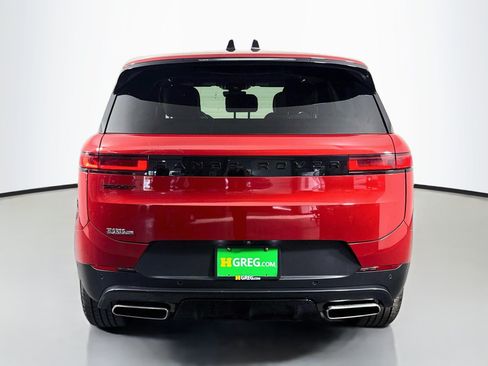 Used 2025 Land Rover Range Rover Sport SE AWD/4WD image 8