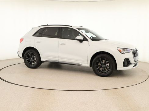 New 2025 Audi Q3 2.0T Premium image 9