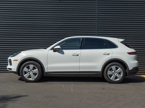 Used 2020 Porsche Cayenne AWD/4WD image 2