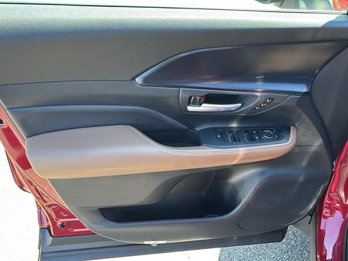 Used 2024 Toyota Grand Highlander AWD Hybrid image 5