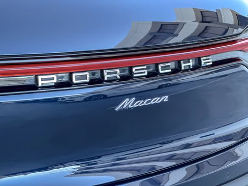 Used 2022 Porsche Macan image 27