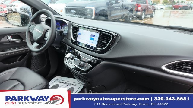 Used 2026 Chrysler Pacifica Select w/ S Appearance Package FWD image 23