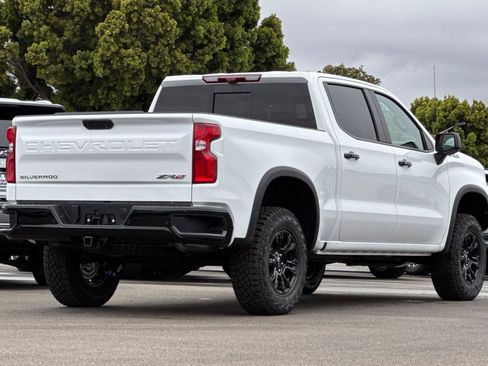 New 2026 Chevrolet Silverado 1500 ZR2 AWD/4WD image 6