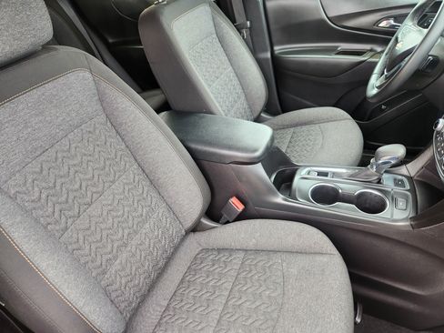 Used 2024 Chevrolet Equinox LT image 11