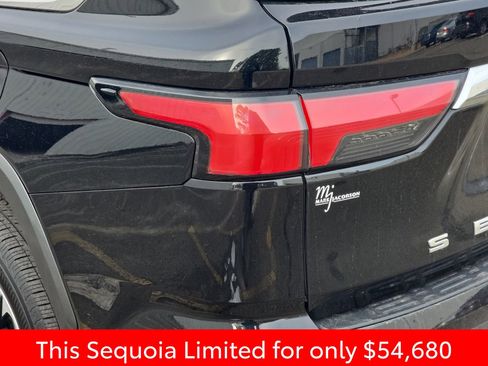 Used 2023 Toyota Sequoia Limited image 45