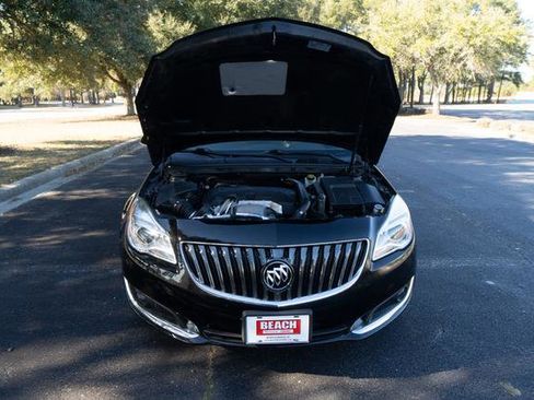 Used 2017 Buick Regal Premium w/ Driver Confidence Package #1 image 9