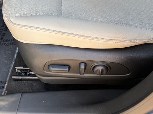 Used 2025 Buick Encore GX Preferred w/ Advanced Technology Package FWD image 12