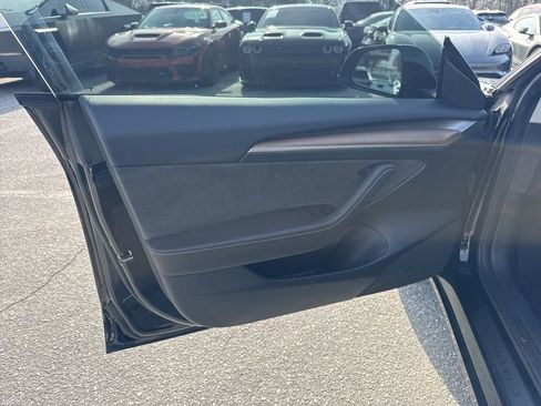 Used 2023 Tesla Model 3 Standard Range image 28