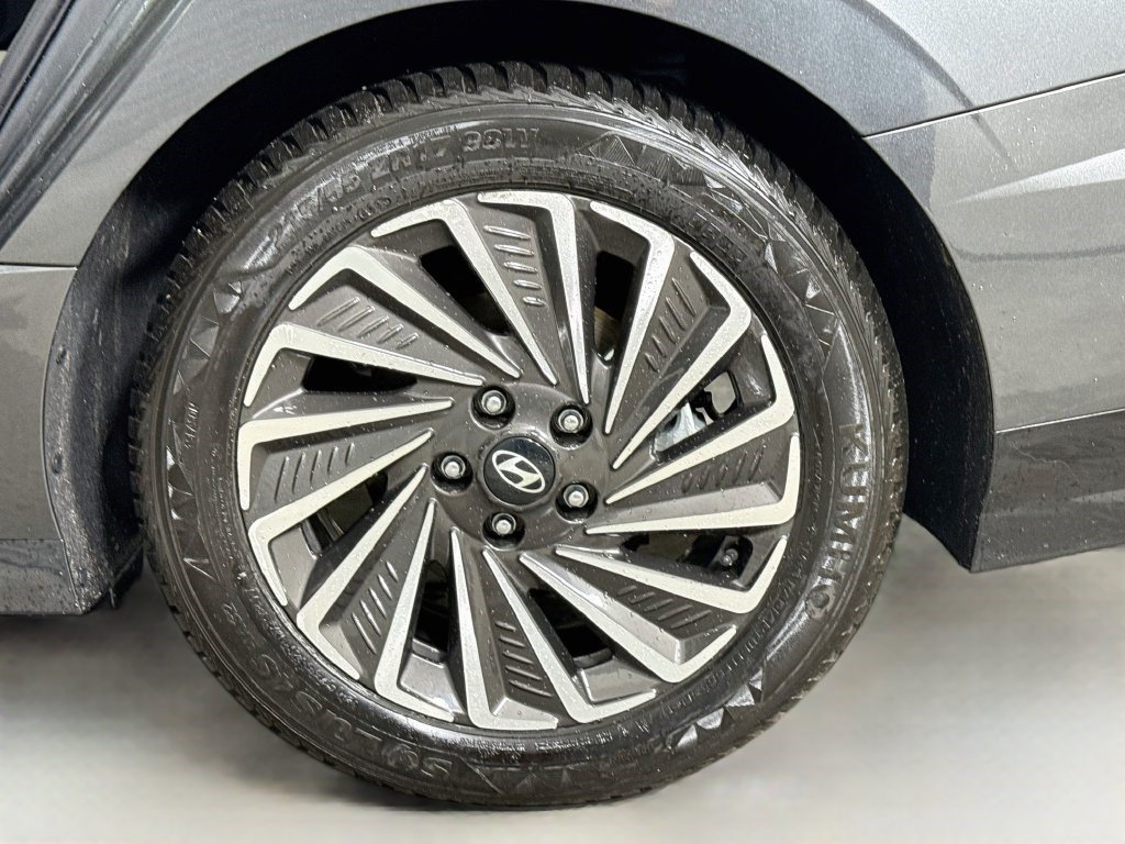 Used 2025 Hyundai Sonata SEL FWD image 35
