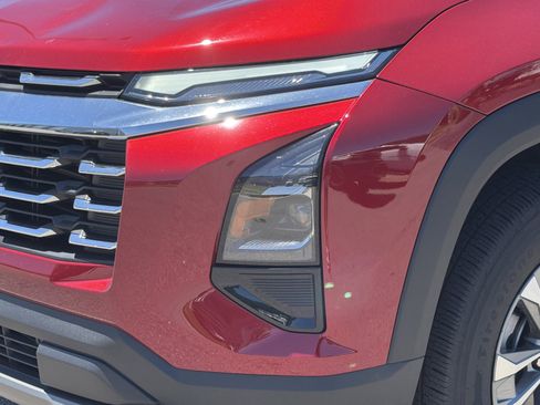 Used 2026 Chevrolet Equinox LT w/ Convenience Package II FWD image 8