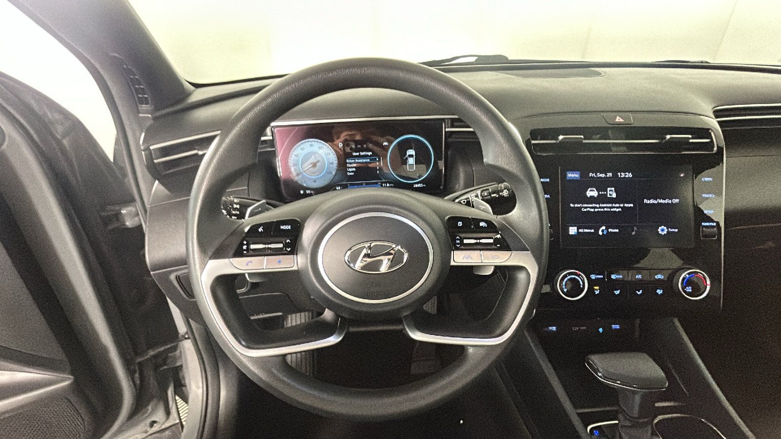 Used 2023 Hyundai Santa Cruz Night AWD/4WD image 18