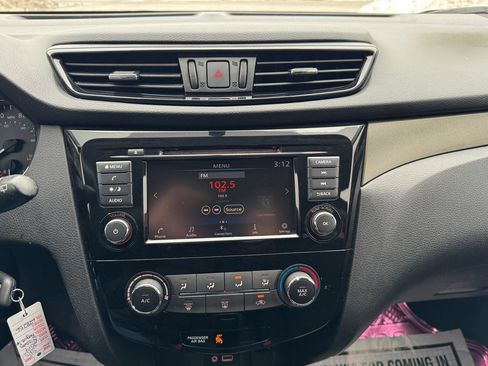 Used 2019 Nissan Rogue Sport S w/ Appearance Package image 21