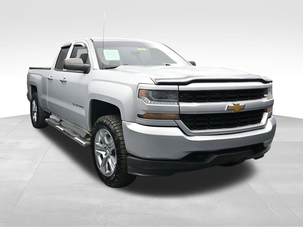 Used 2016 Chevrolet Silverado 1500 Custom w/ Custom Convenience Package AWD/4WD image 7