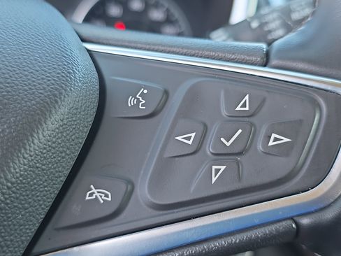 Used 2024 Chevrolet Equinox LT image 29