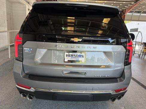 New 2025 Chevrolet Suburban Premier image 30