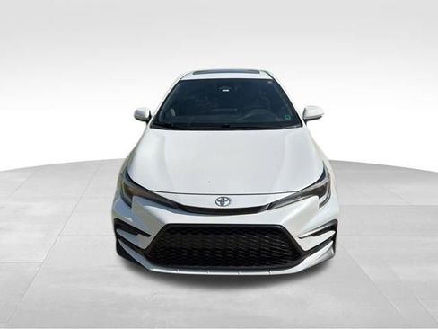 Used 2023 Toyota Corolla SE w/ SE Premium Package FWD image 9