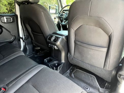 Used 2020 Jeep Gladiator Sport w/ Quick Order Package 24S image 37