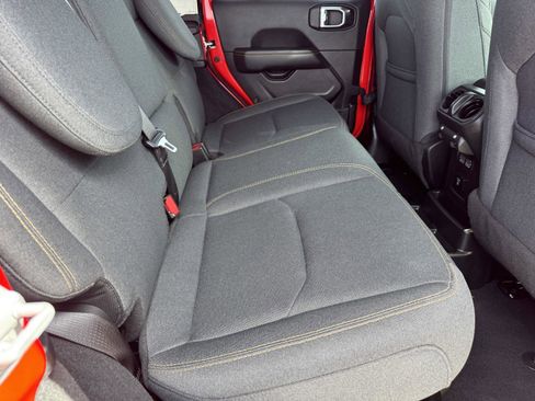 Certified 2025 Jeep Wrangler Sahara w/ Safety Group image 11