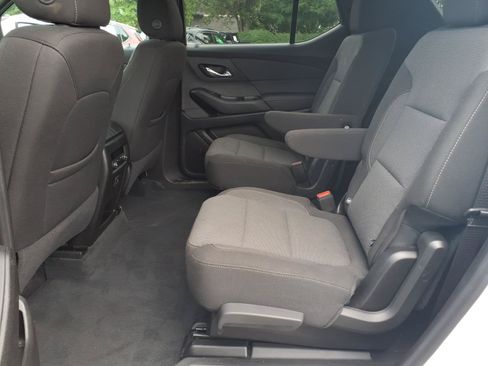 Used 2023 Chevrolet Traverse LT FWD image 22