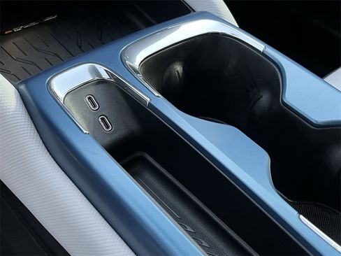 New 2026 Chevrolet Equinox EV LT image 33