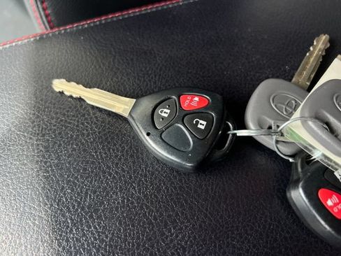 Used 2019 Toyota 4Runner TRD Off-Road Premium AWD/4WD image 29